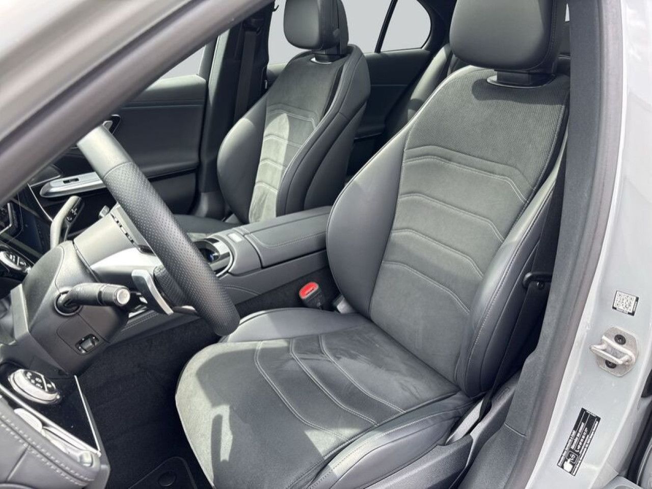 Mercedes-Benz E-Klasse – Bild 10