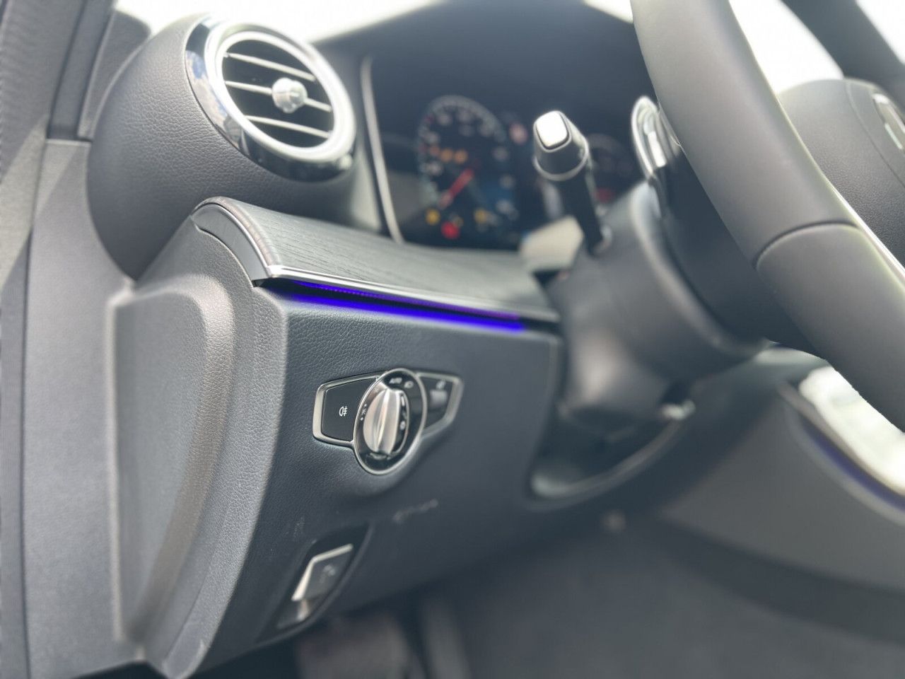 Mercedes-Benz E-Klasse – Bild 22