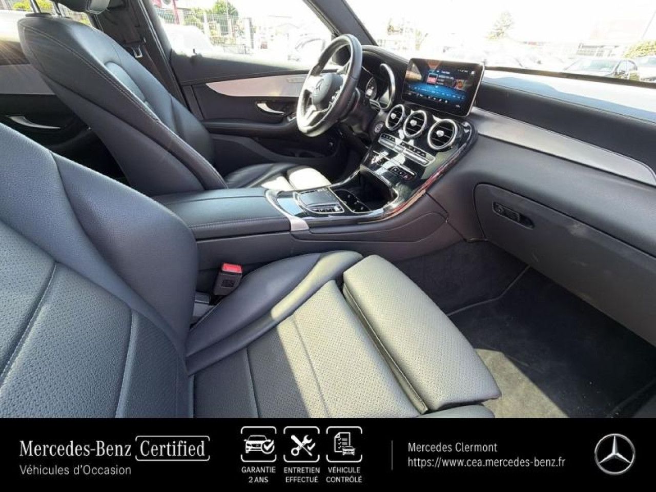 Photo du v&eacute;hicule 16 / 18