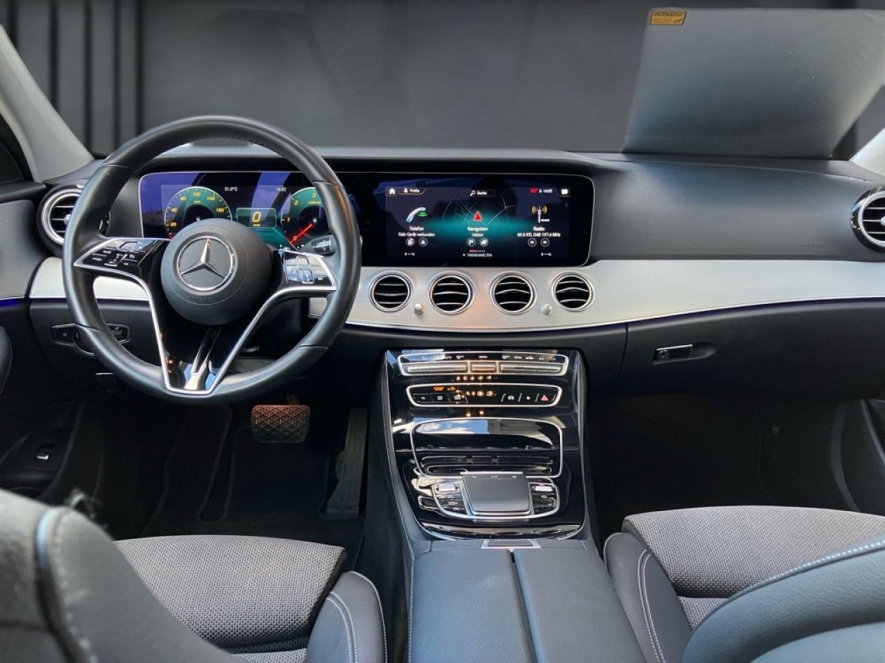 Mercedes-Benz E-Klasse – Bild 15