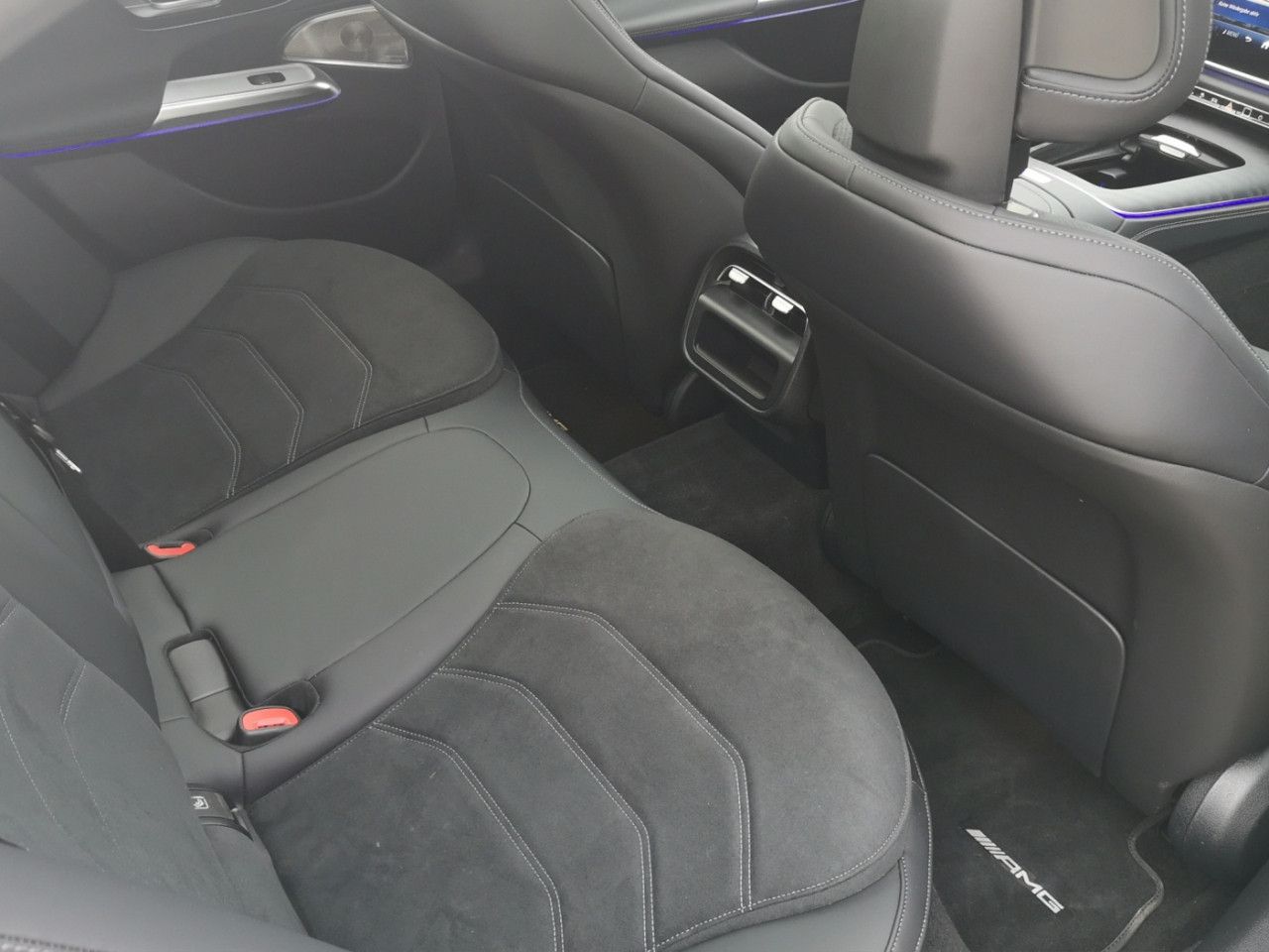 Mercedes-Benz E-Klasse – Bild 17
