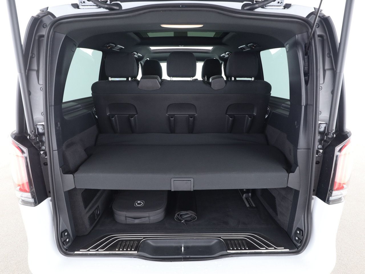 Mercedes-Benz EQV – Bild 15