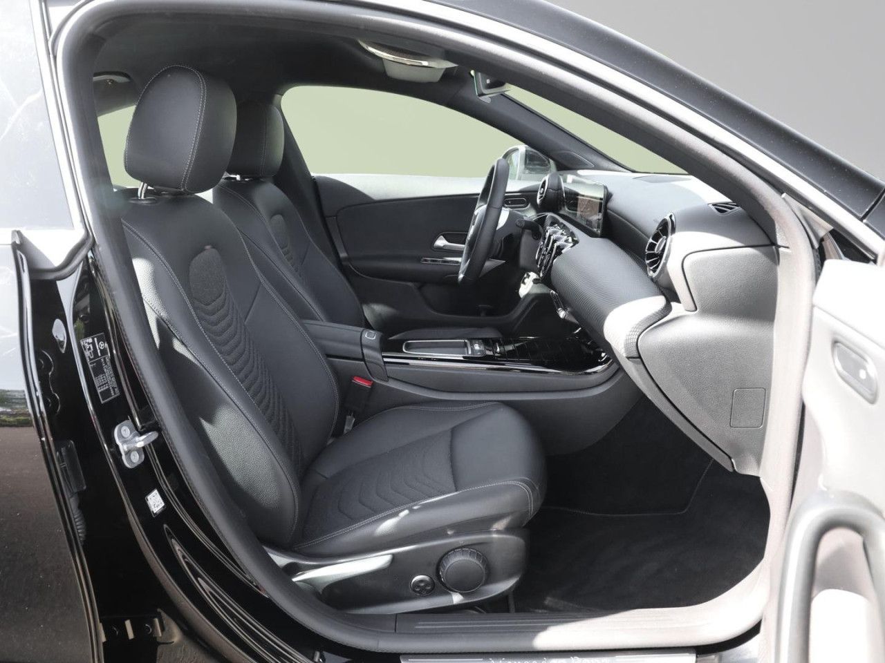Mercedes-Benz CLA – Bild 4