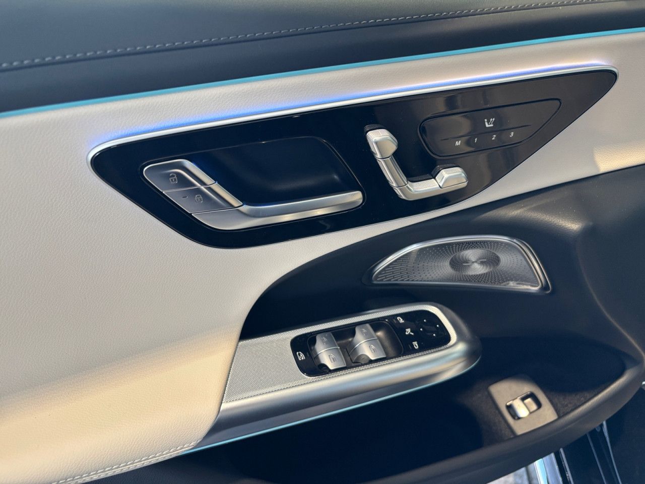 Mercedes-Benz E-Klasse – Bild 9