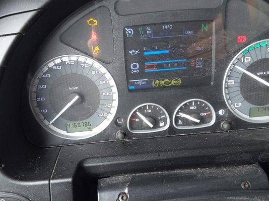 Vehicle image 5 / 6