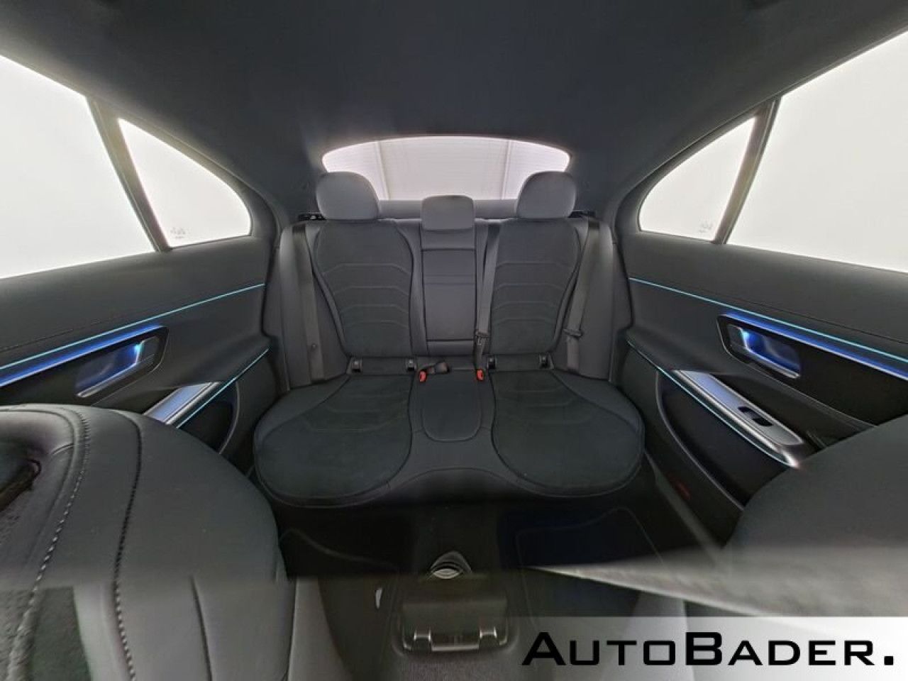 Mercedes-Benz E-Klasse – Bild 8