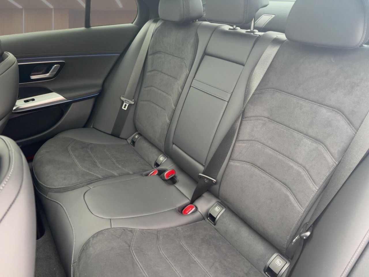 Mercedes-Benz E-Klasse – Bild 15