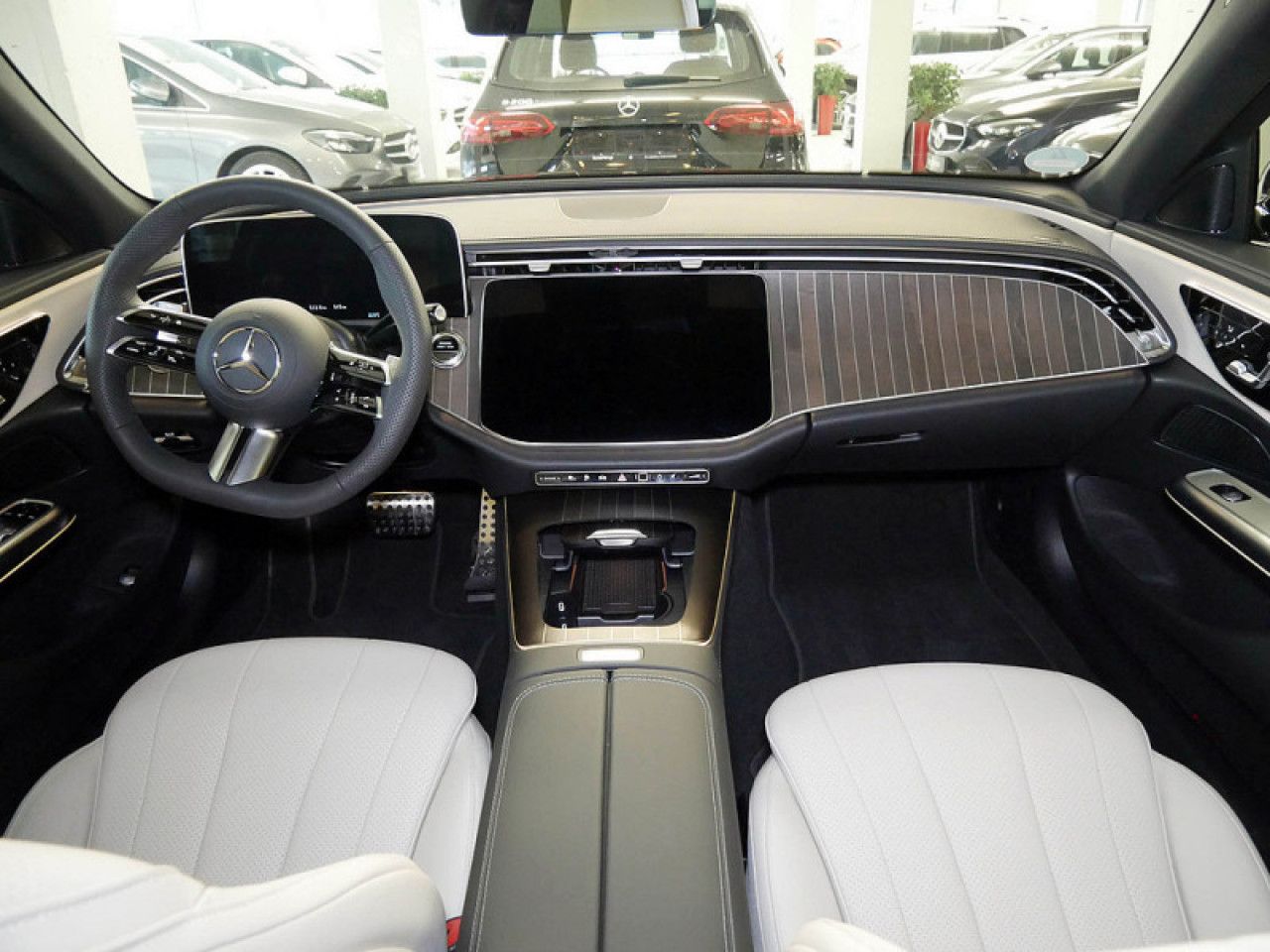 Mercedes-Benz E-Klasse – Bild 7
