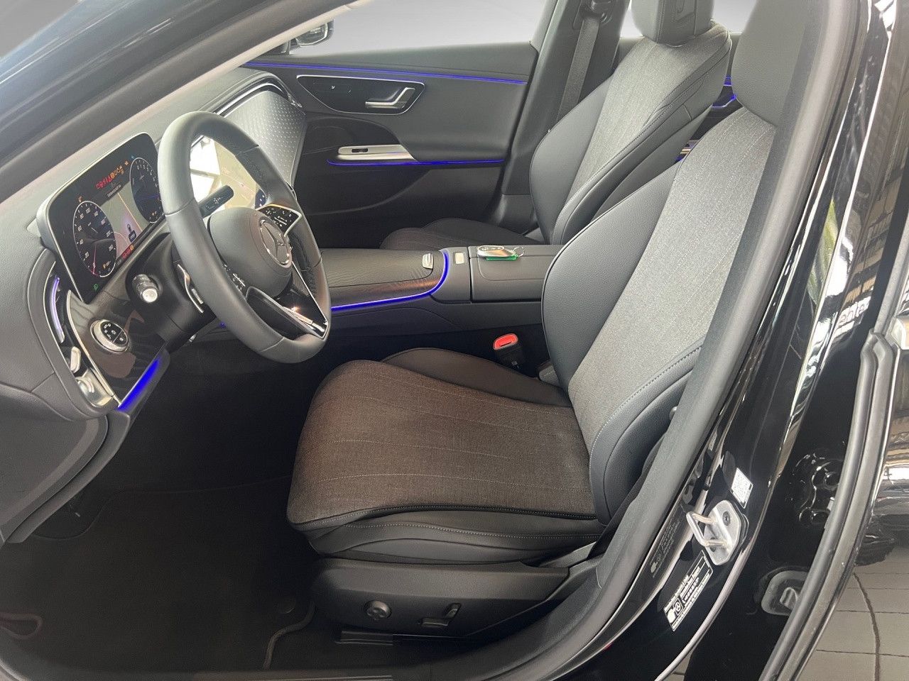 Mercedes-Benz E-Klasse – Bild 14