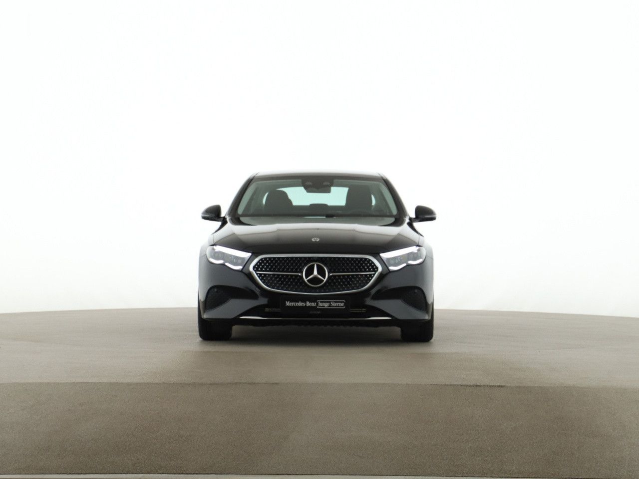 Mercedes-Benz E-Klasse – Bild 8