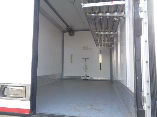 Vehicle image 9 / 22