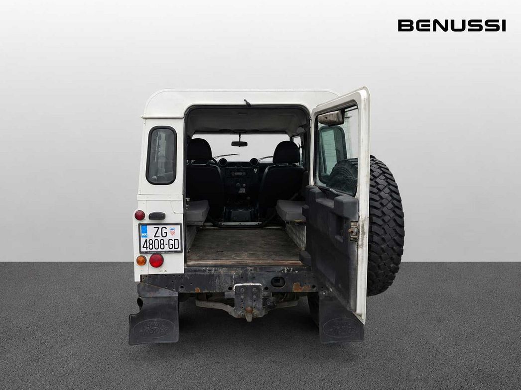 Land Rover | Defender
