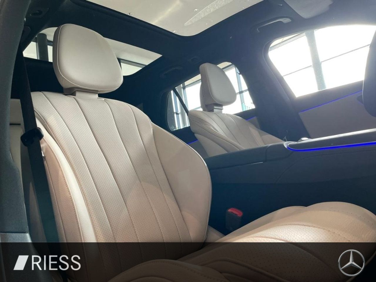 Mercedes-Benz E-Klasse – Bild 10