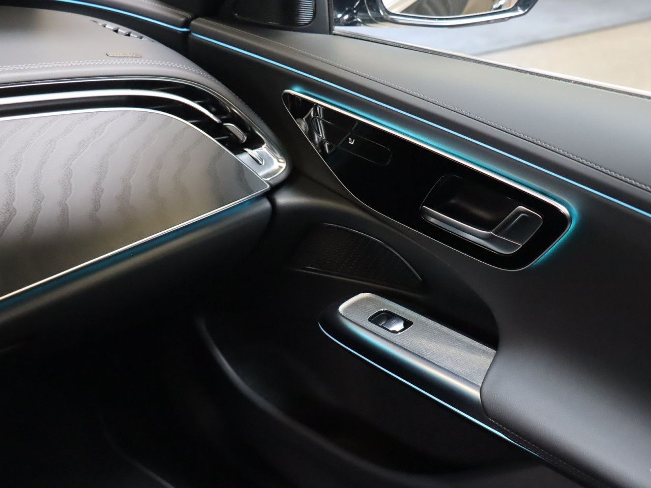 Mercedes-Benz E-Klasse – Bild 23