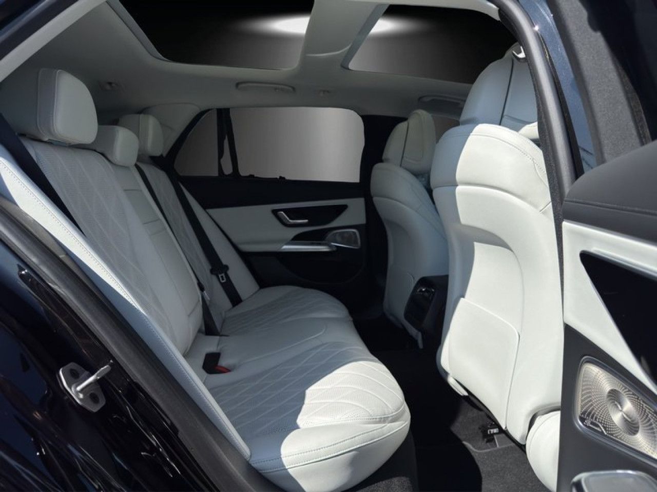 Mercedes-Benz E-Klasse – Bild 13