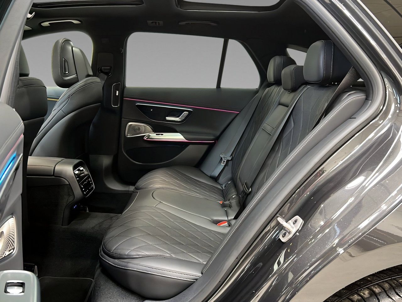 Mercedes-Benz E-Klasse – Bild 8
