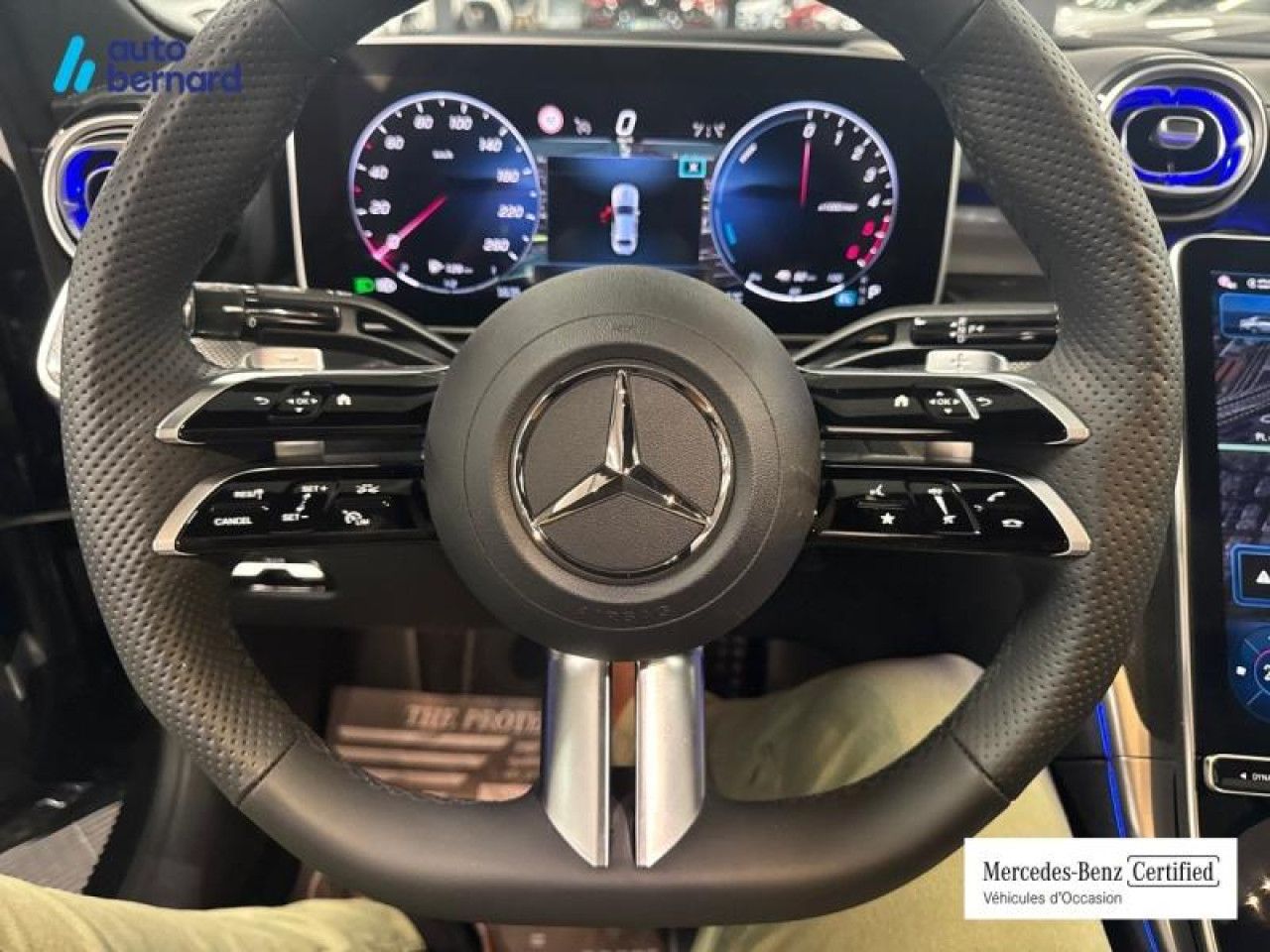 Photo du v&eacute;hicule 14 / 18