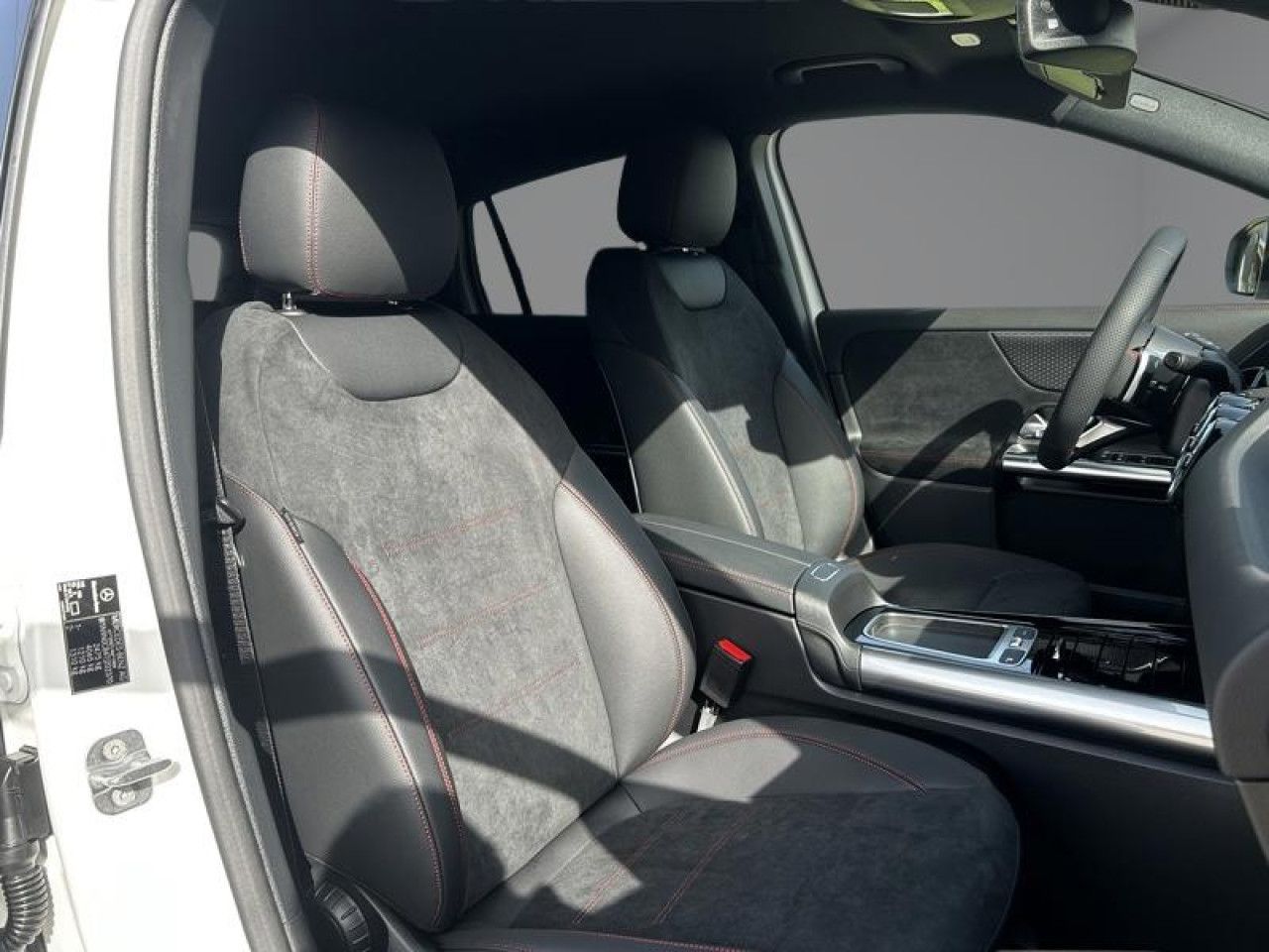 Photo du v&eacute;hicule 14 / 18