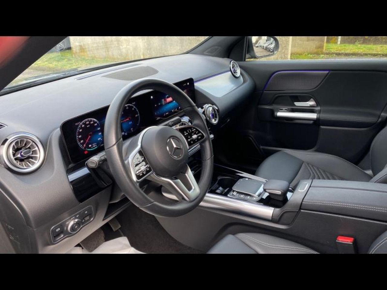 Photo du v&eacute;hicule 15 / 18