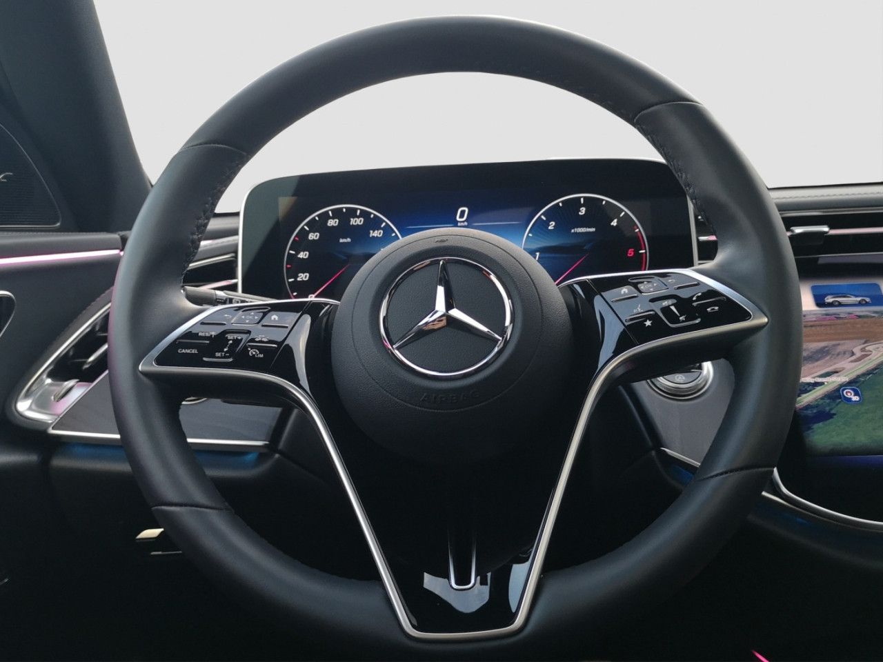 Mercedes-Benz E-Klasse – Bild 10