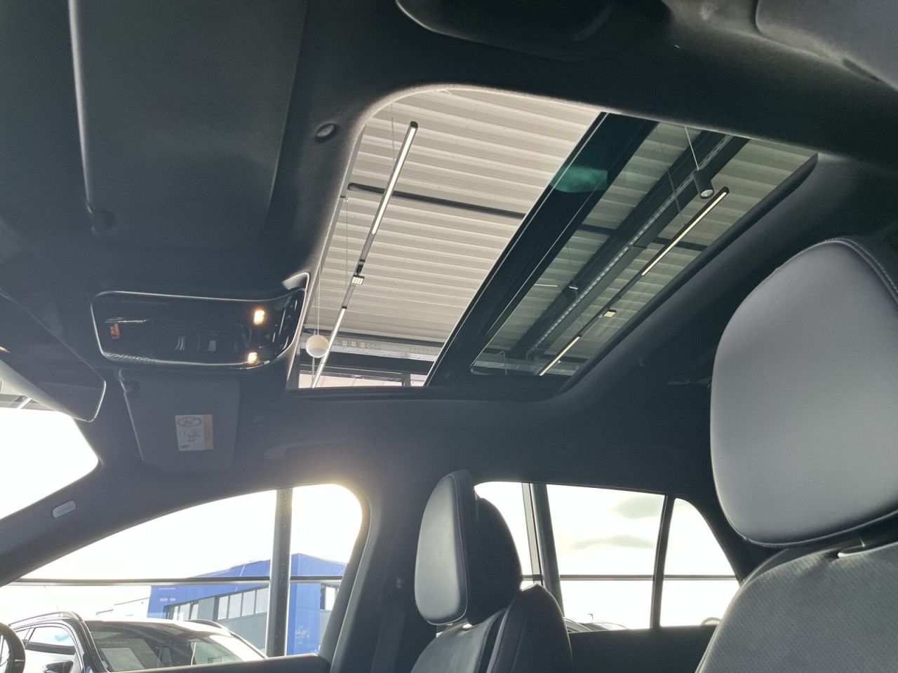 Mercedes-Benz E-Klasse – Bild 19