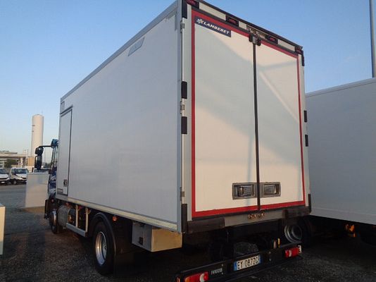 Vehicle image 6 / 22