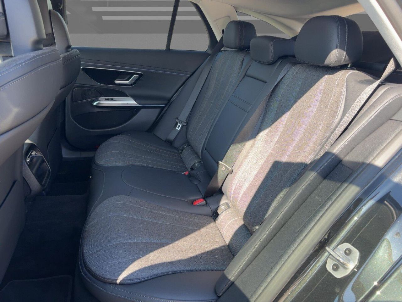 Mercedes-Benz E-Klasse – Bild 7