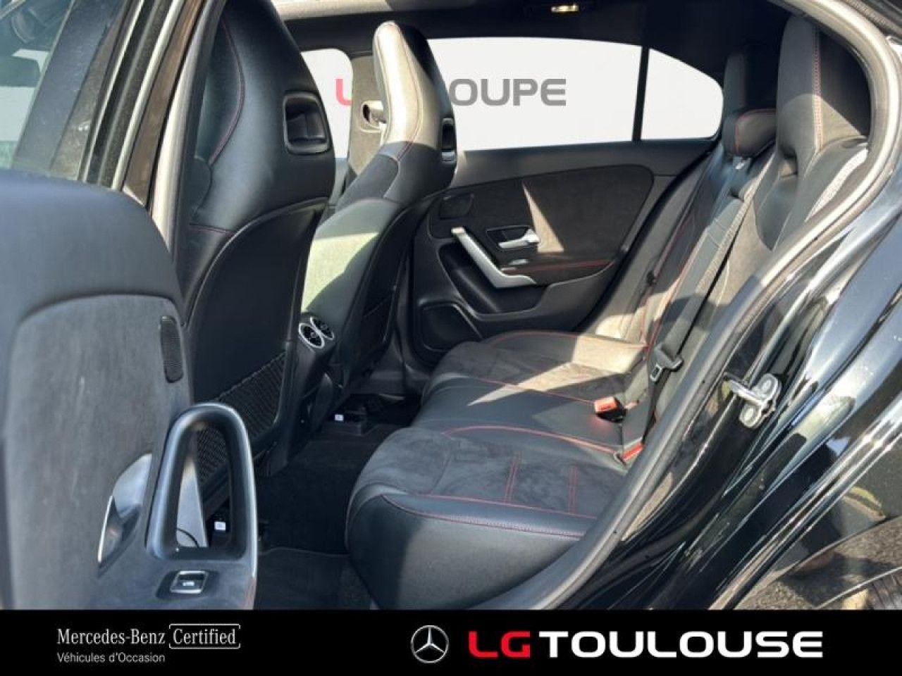 Photo du v&eacute;hicule 10 / 18