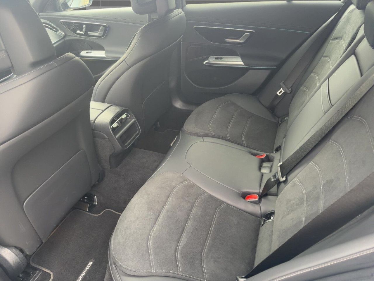 Mercedes-Benz E-Klasse – Bild 11