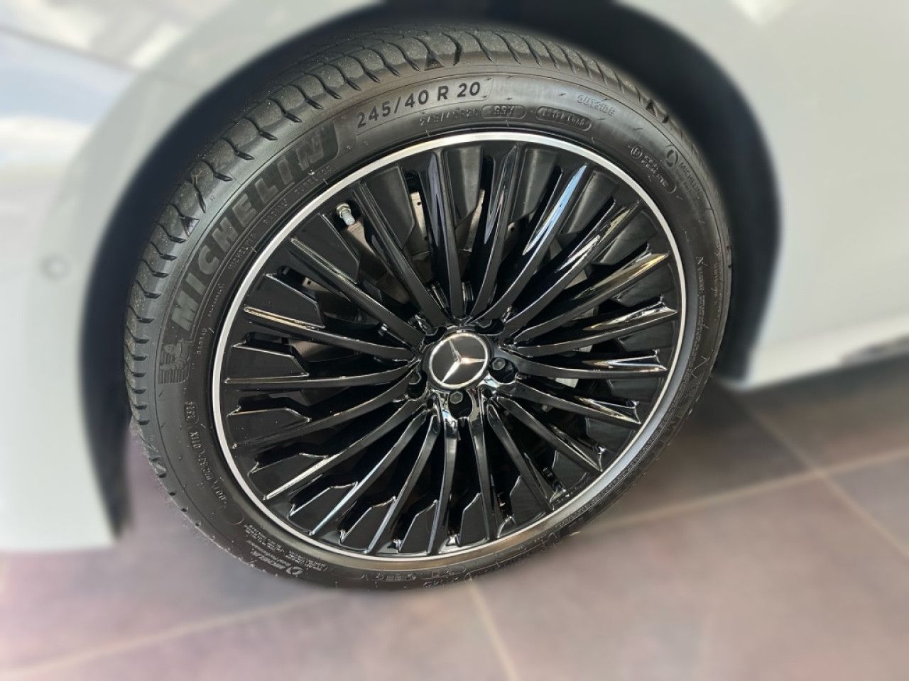 Mercedes-Benz E-Klasse – Bild 6