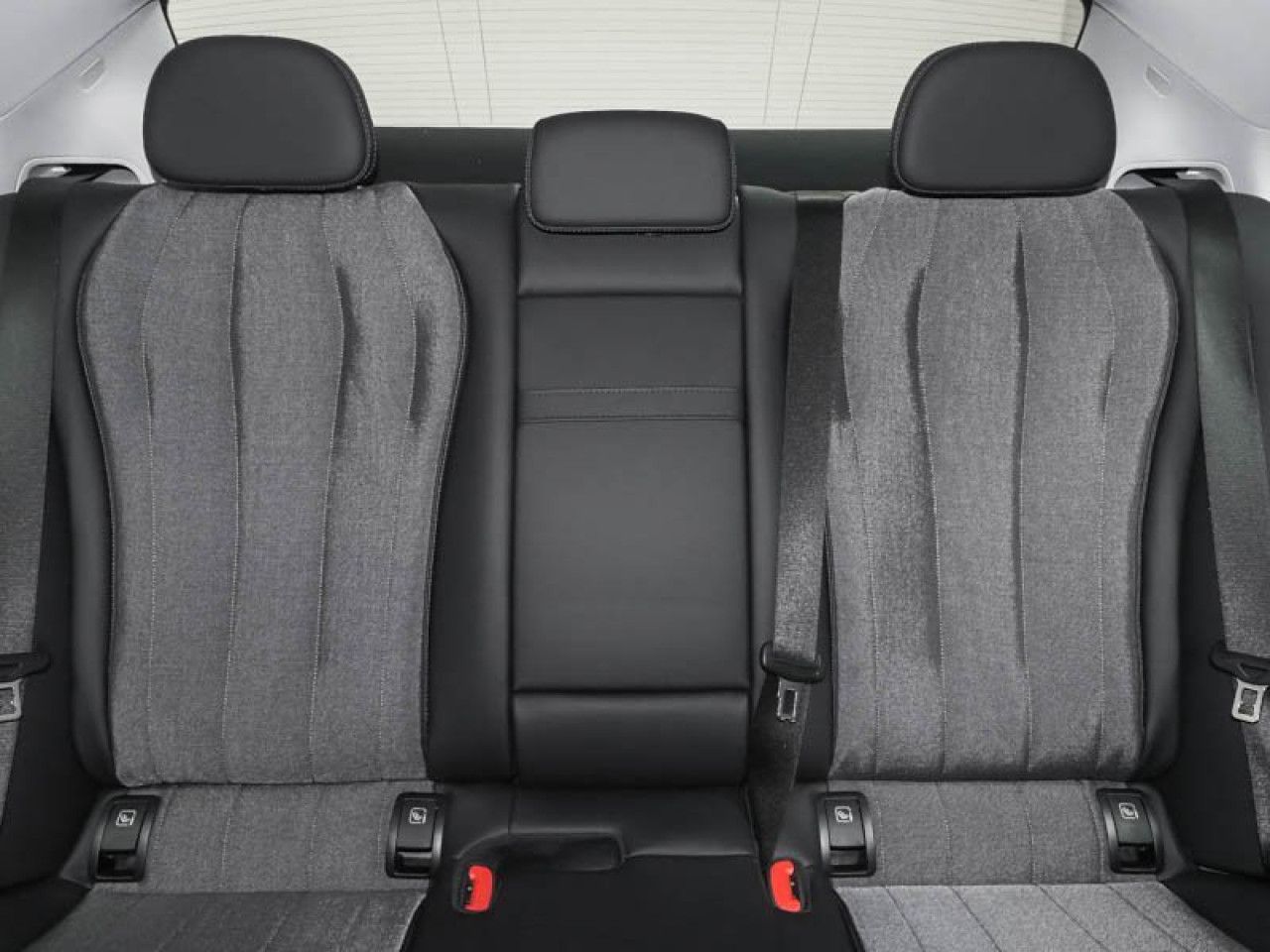 Mercedes-Benz E-Klasse – Bild 8