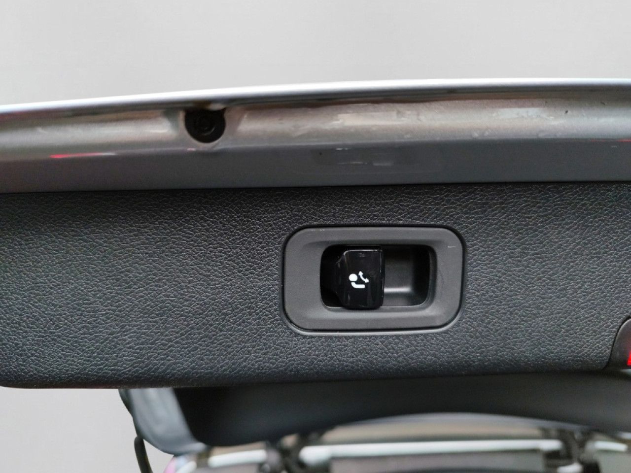 Mercedes-Benz E-Klasse – Bild 16