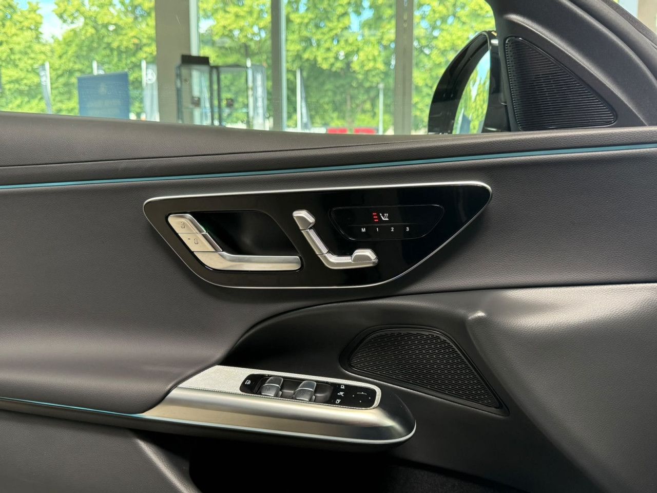 Mercedes-Benz E-Klasse – Bild 4