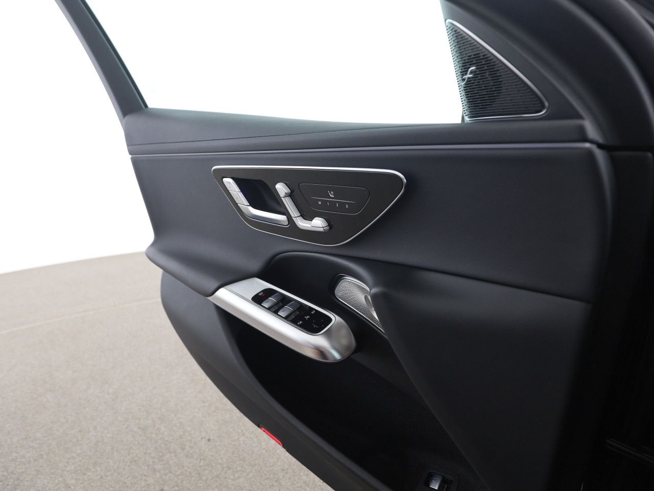 Mercedes-Benz E-Klasse – Bild 13