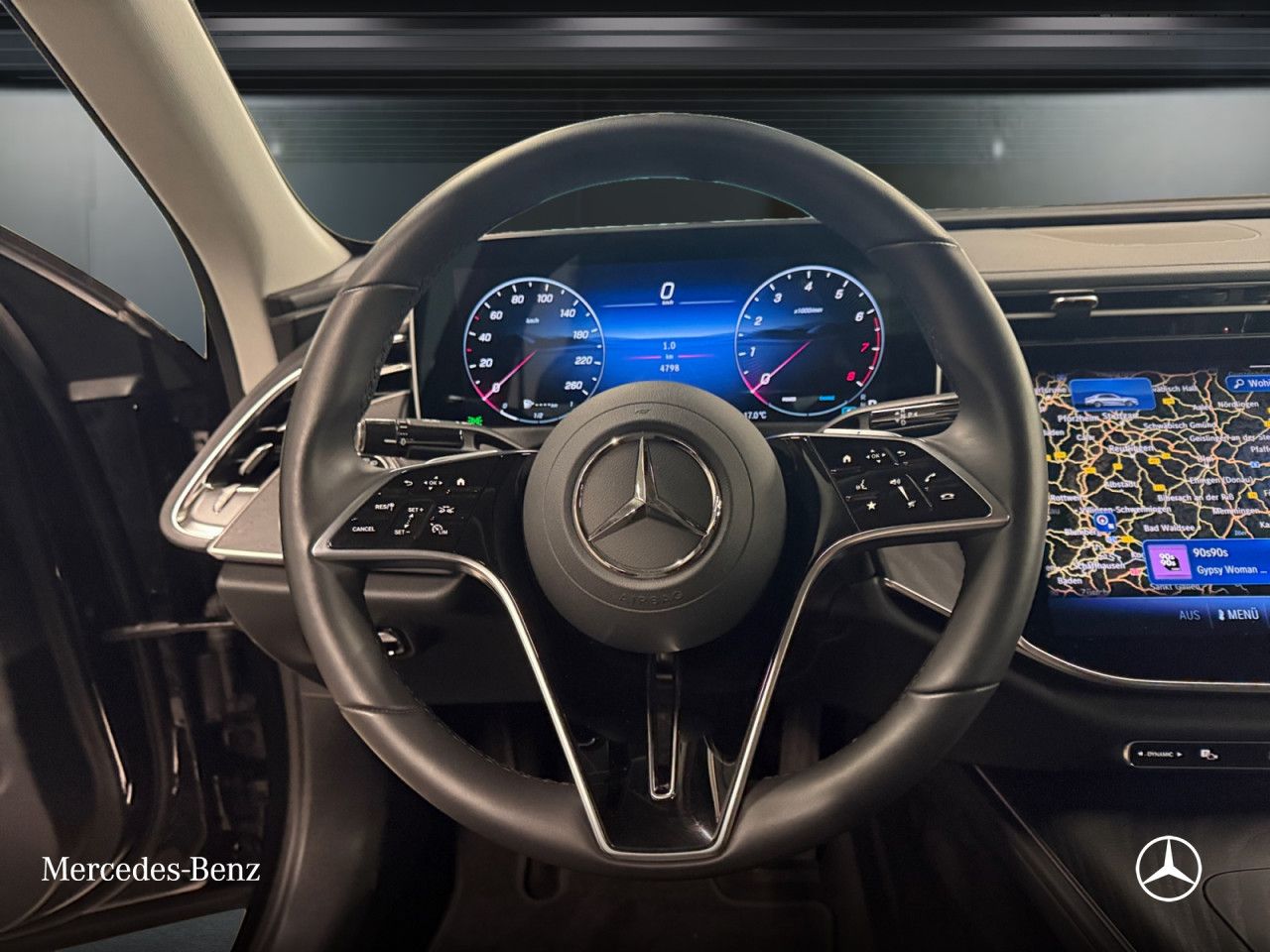 Mercedes-Benz E-Klasse – Bild 12