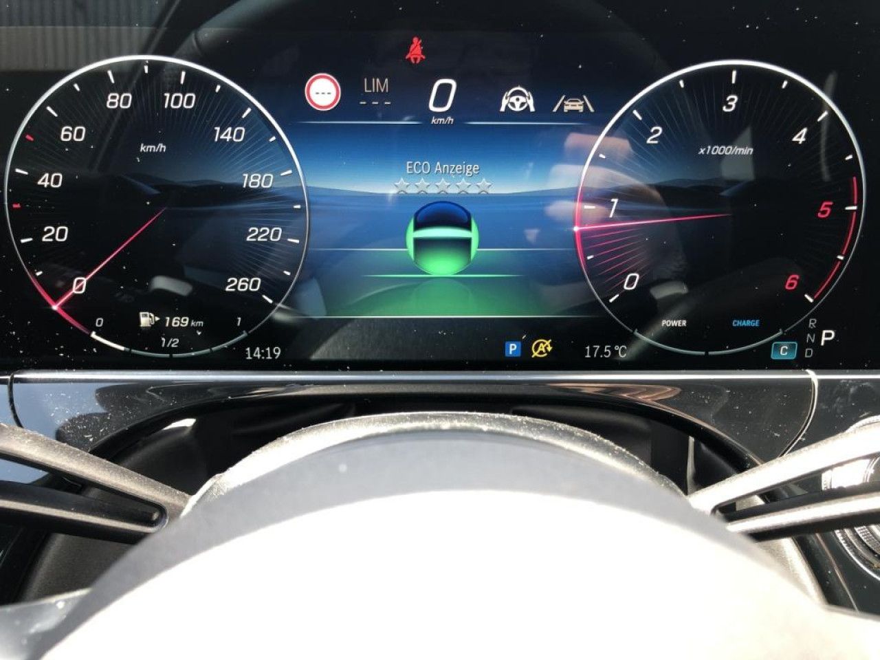 Mercedes-Benz E-Klasse – Bild 9