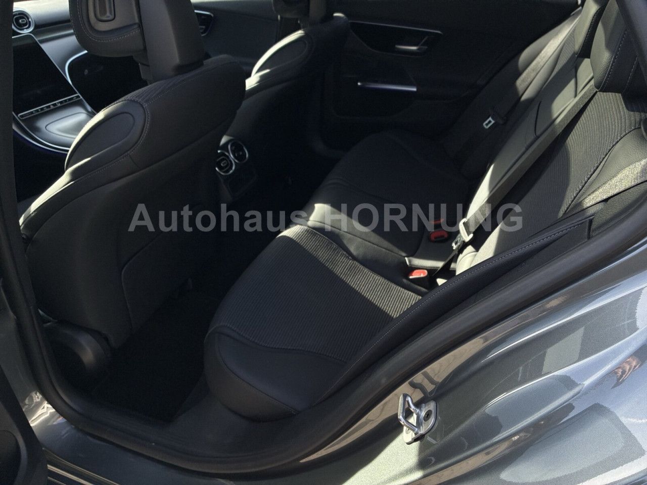 Mercedes-Benz C-Klasse – Bild 10