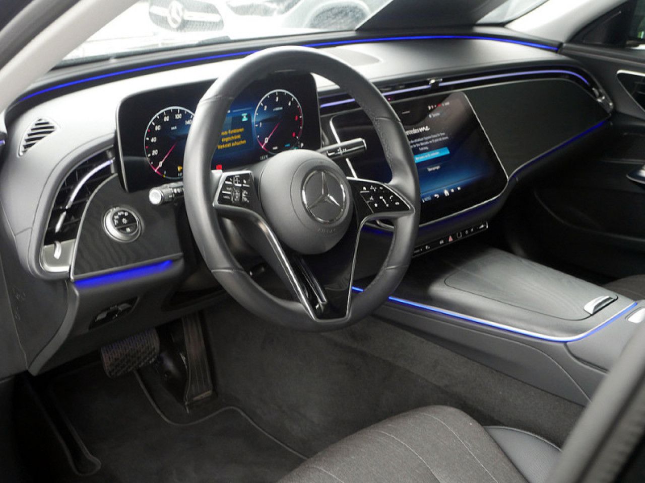 Mercedes-Benz E-Klasse – Bild 12