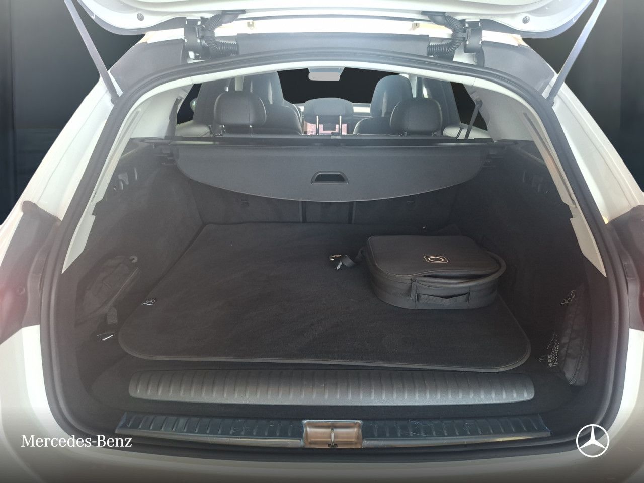 Mercedes-Benz E-Klasse – Bild 5