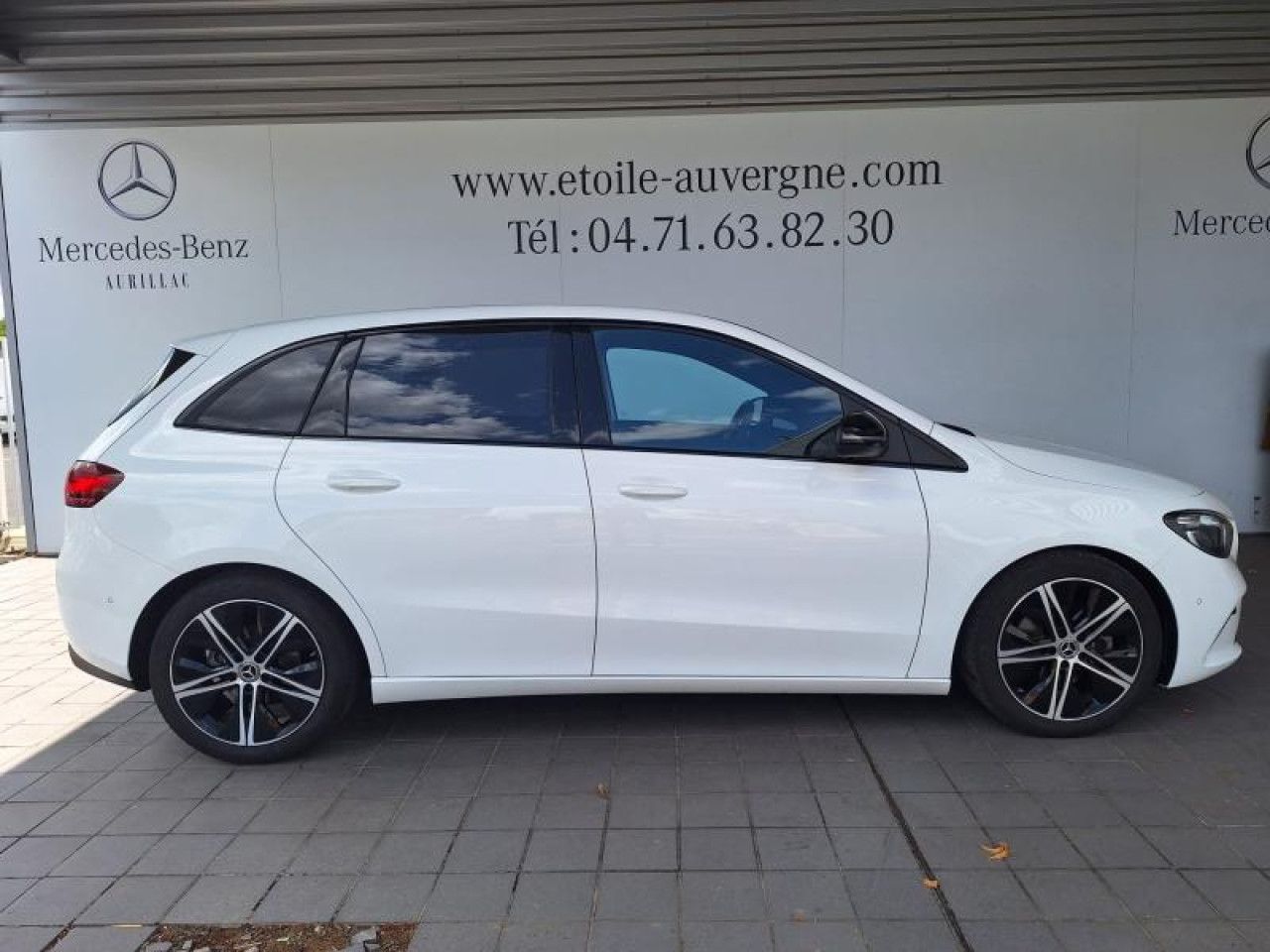 Photo du v&eacute;hicule 2 / 18