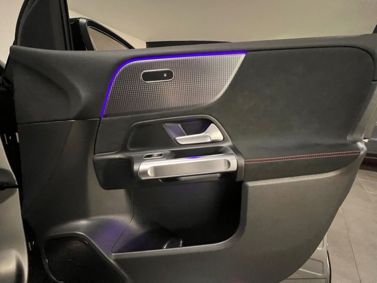 Photo du v&eacute;hicule 15 / 18