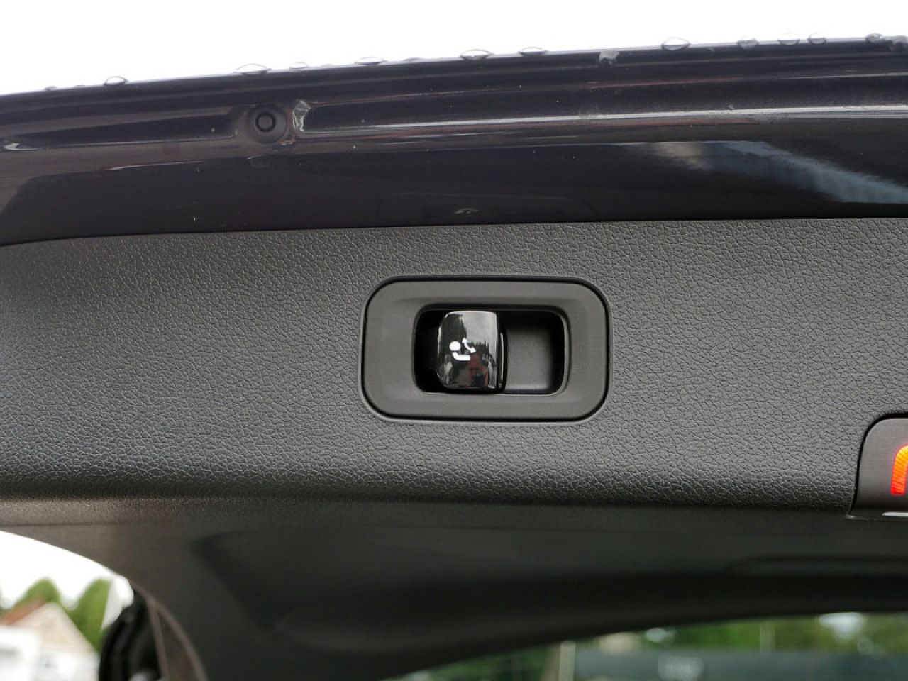 Mercedes-Benz E-Klasse – Bild 12