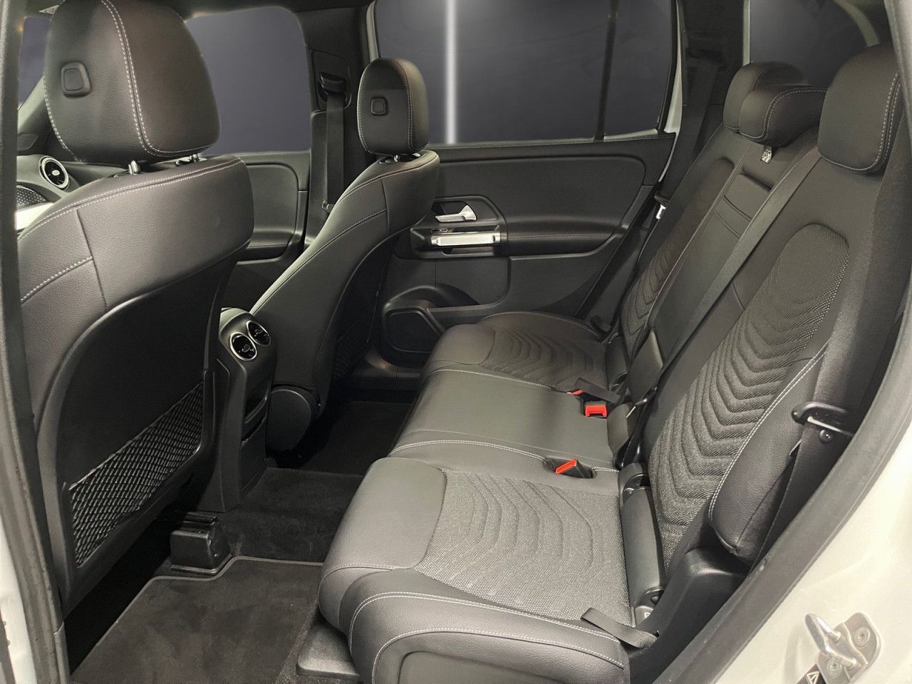 Mercedes-Benz GLB – Bild 14