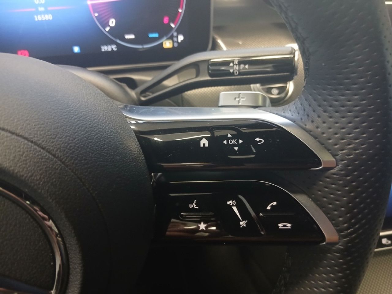 Photo du v&eacute;hicule 18 / 18