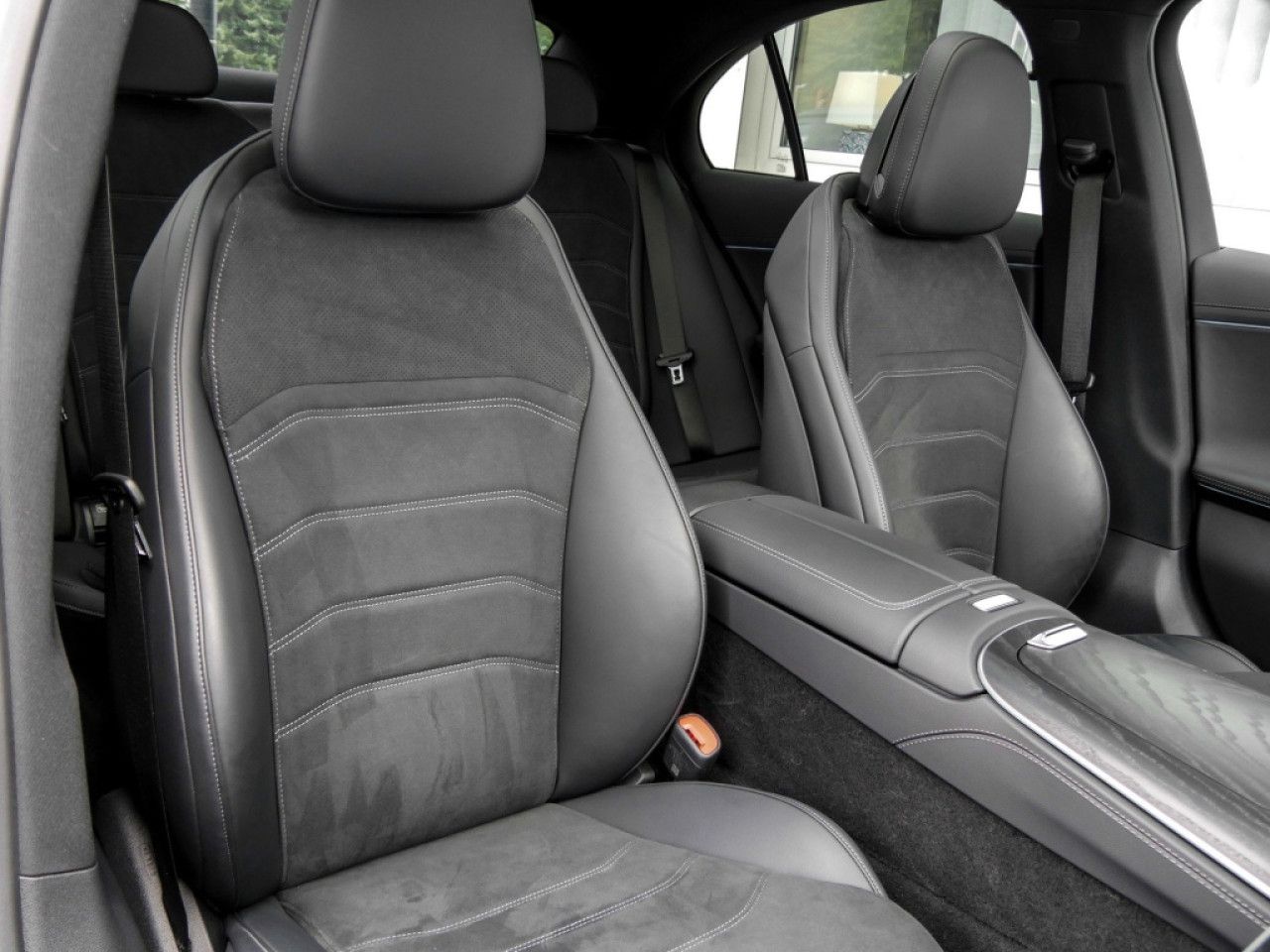 Mercedes-Benz E-Klasse – Bild 6
