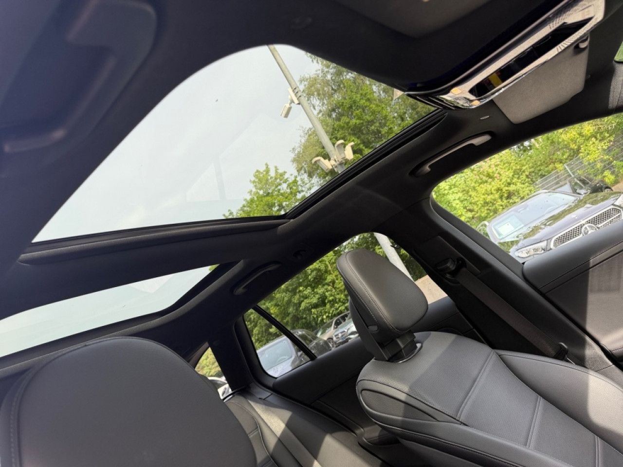 Mercedes-Benz C-Klasse – Bild 17
