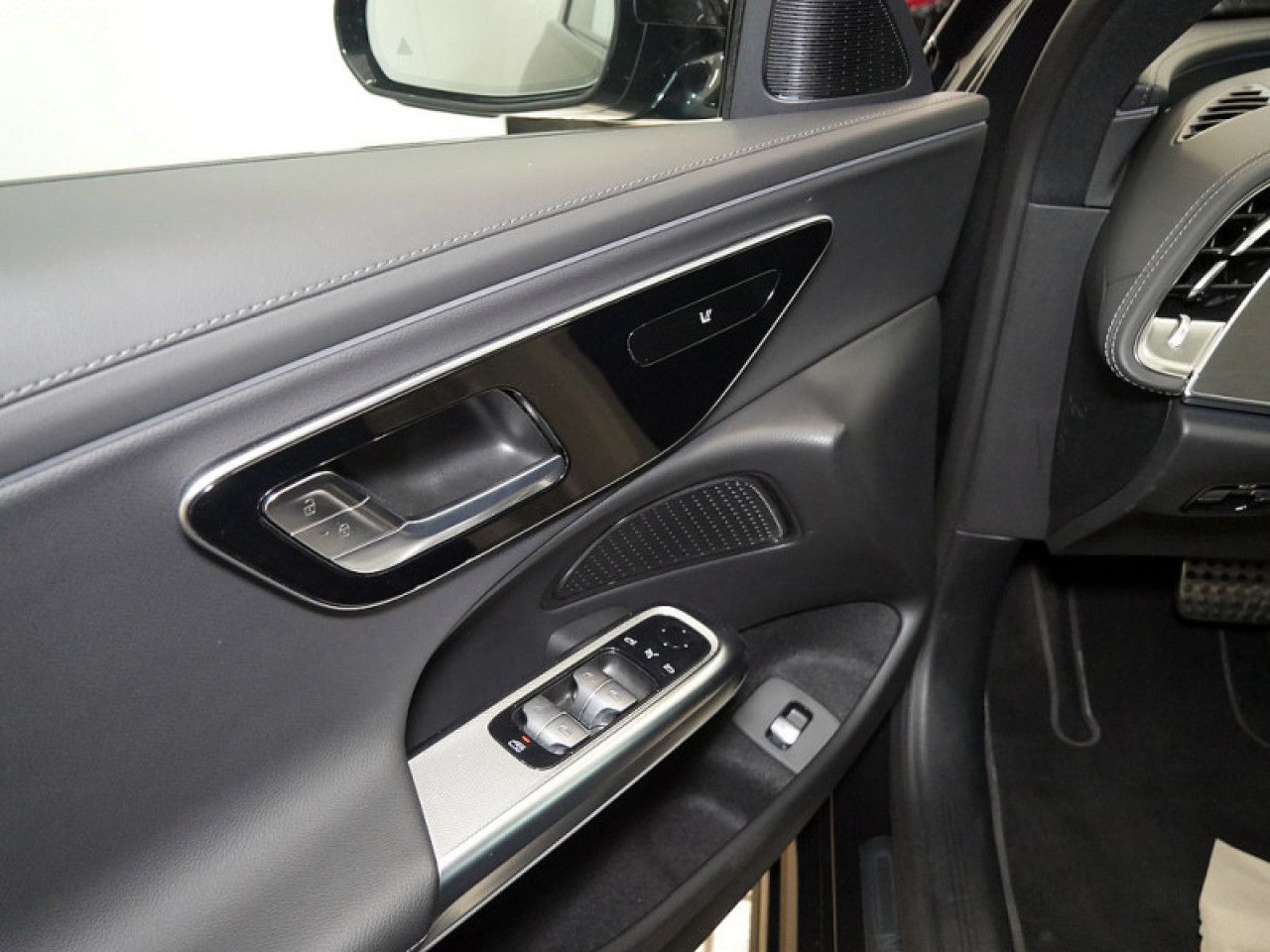 Mercedes-Benz E-Klasse – Bild 12