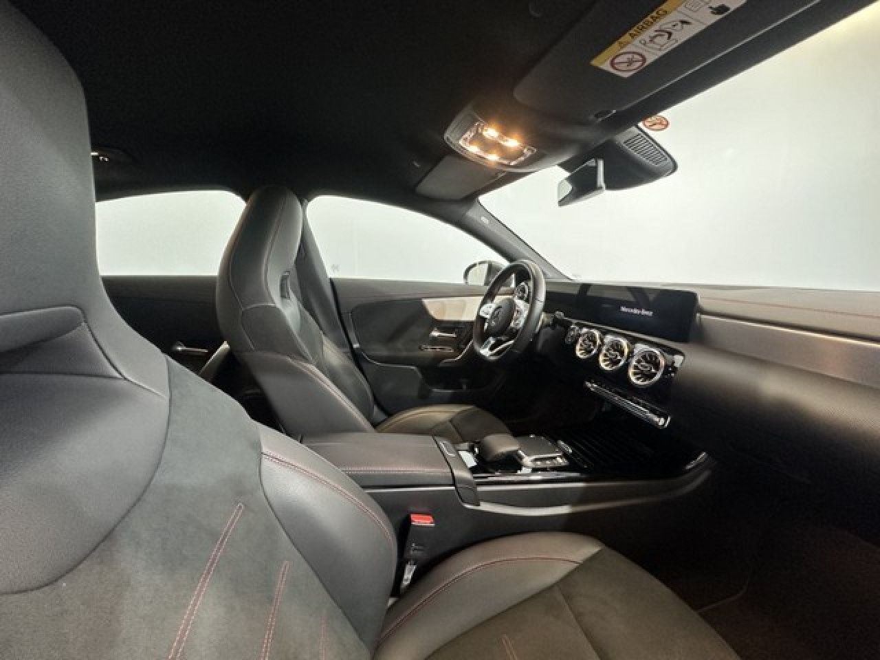 Imagem do ve&iacute;culo 10 / 19