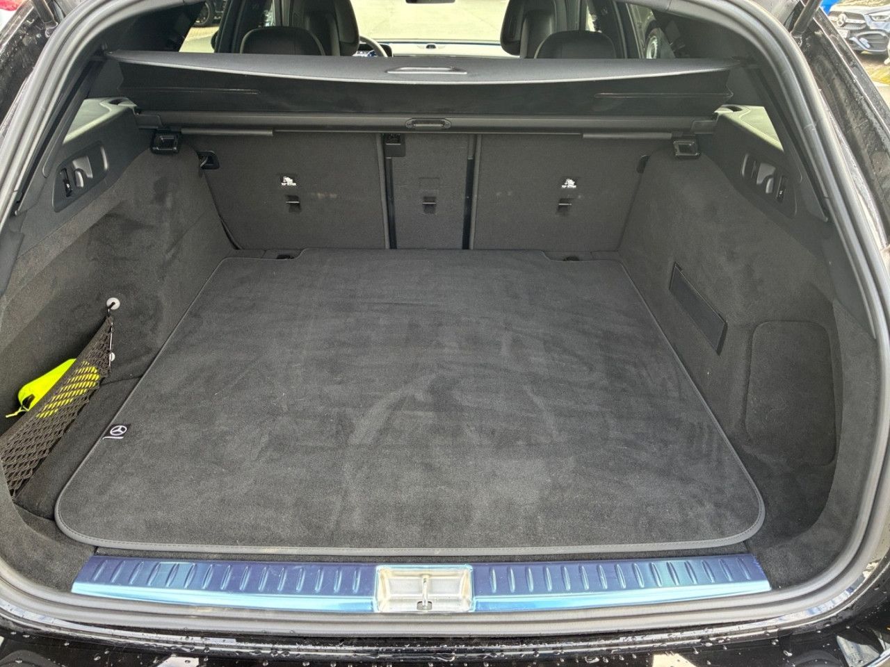Mercedes-Benz E-Klasse – Bild 12