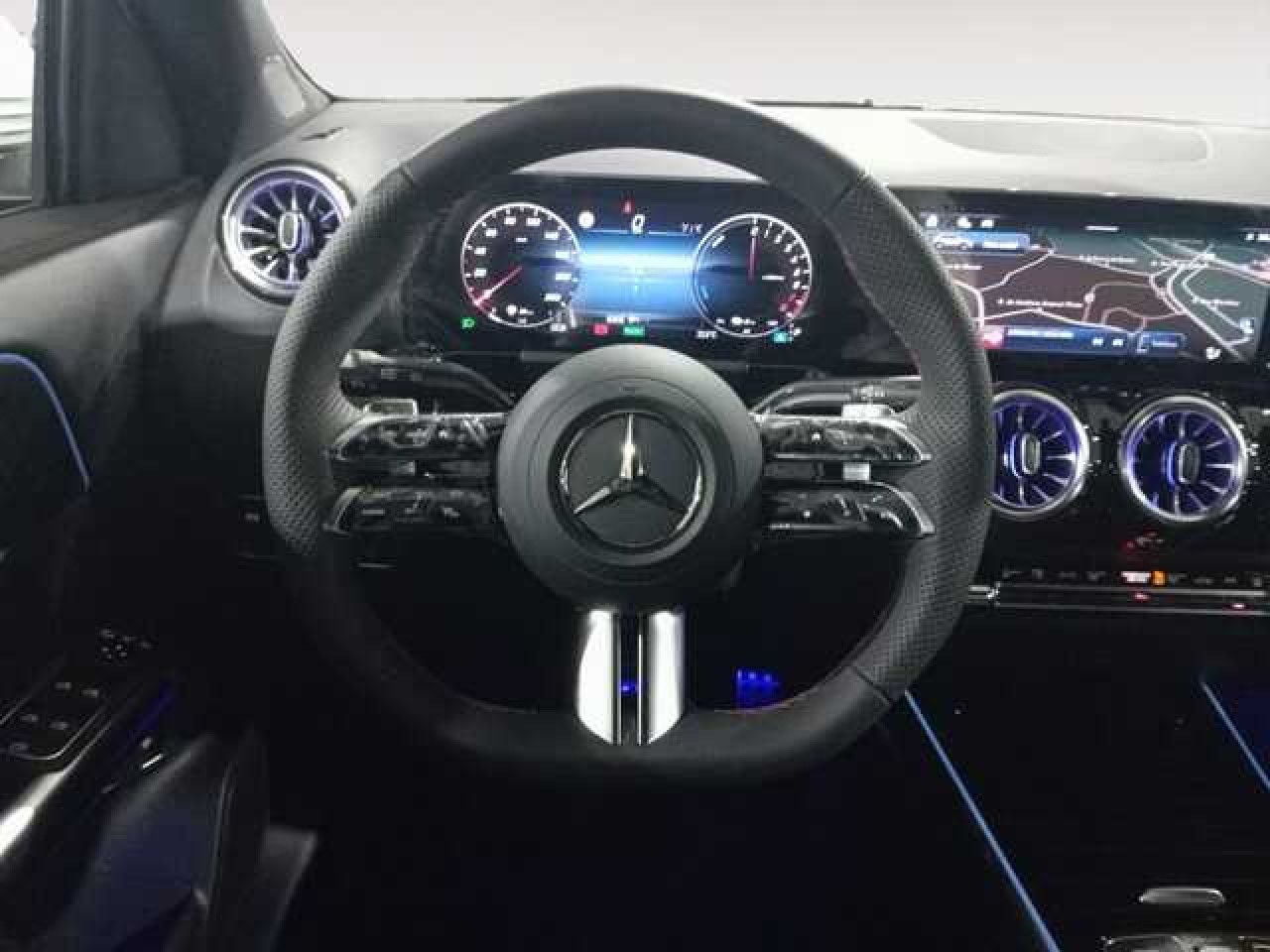 Imagem do veículo 2 / 15